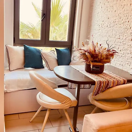 Azure Sea View Escape شقة