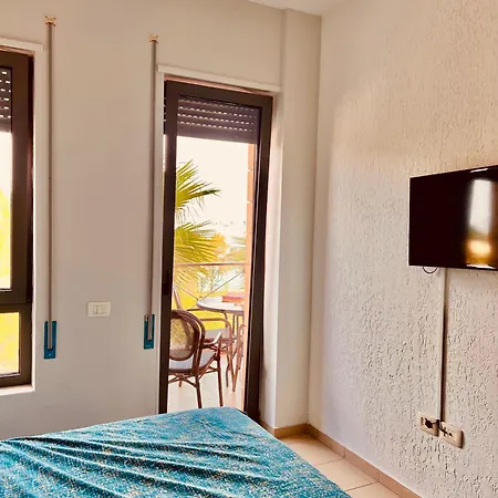 Azure Sea View Escape * فلورا