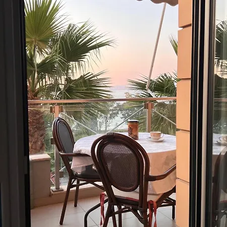 Azure Sea View Escape شقة *