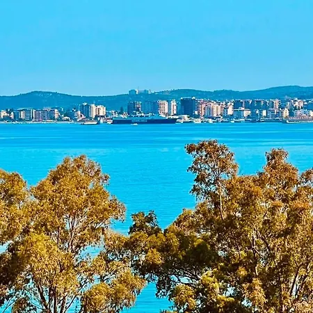 Azure Sea View Escape Apartman *