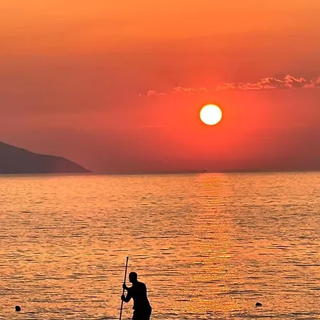 Azure Sea View Escape * فلورا